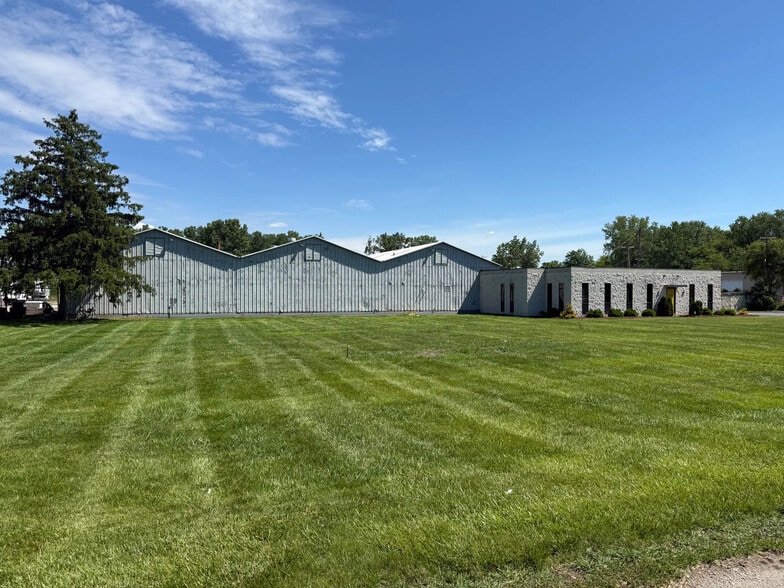 More Photos Of 3060 South Ave, Toledo Manufacturing For Lease