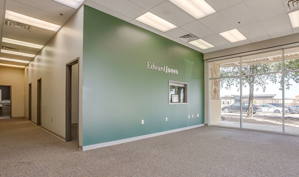 More Photos Of 6710 Hawks Creek Ave, Westworth Village Storefront Retail Office For Lease