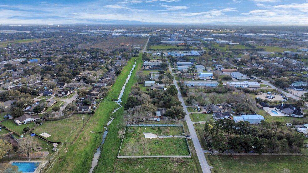 More Photos Of 12033 Bedford St, Houston Land For Sale