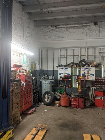 More Photos Of 1619 McKean St, Philadelphia Auto Repair For Sale