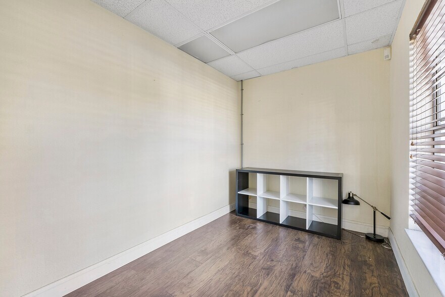 More Photos Of 1730 E Commercial Blvd, Fort Lauderdale Medical For Lease