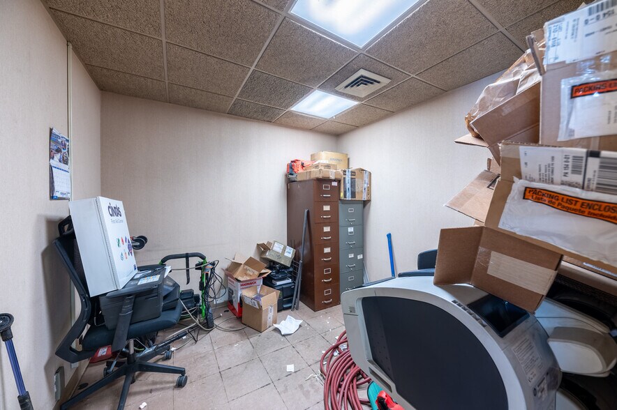 More Photos Of 714 Braddock View Dr, Mount Braddock Warehouse For Lease