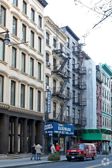 More Photos Of 154 Chambers St, New York Apartments For Sale