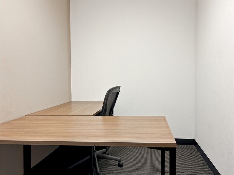 More Photos Of 1202 NE McClain Rd, Bentonville Coworking Space