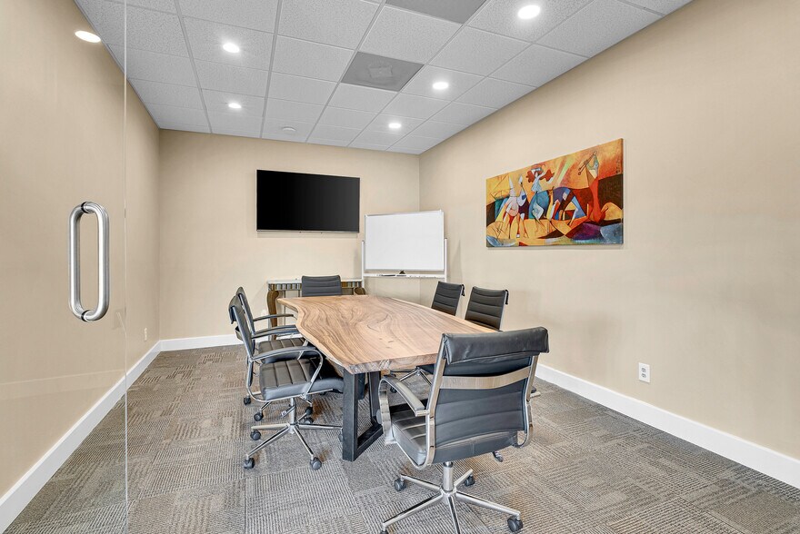 More Photos Of 5666 Seminole Blvd, Seminole Office For Sale