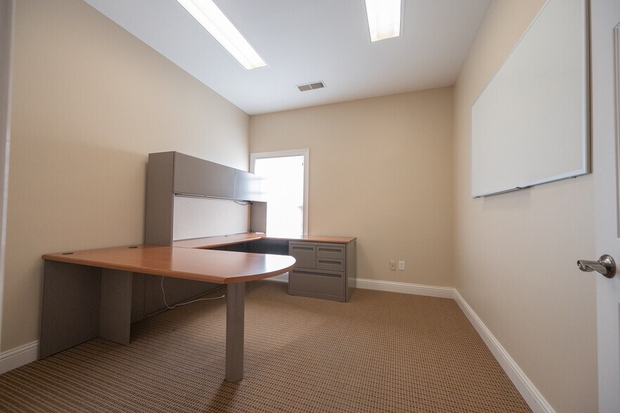 More Photos Of 7775 Cooper Rd, Montgomery Office For Lease