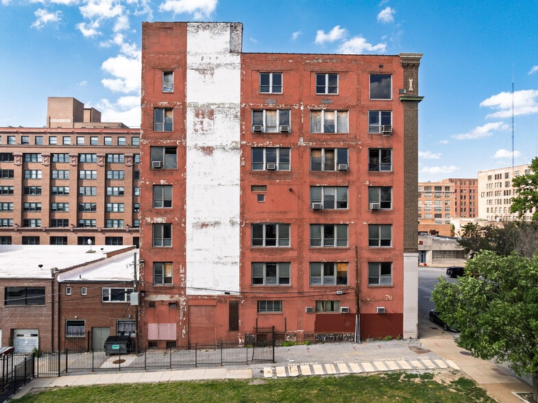 More Photos Of 1700 Olive St, Saint Louis Office For Sale