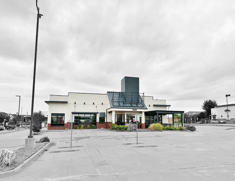 Primary Photo Of 14020 N May Ave, Oklahoma City Restaurant For Lease