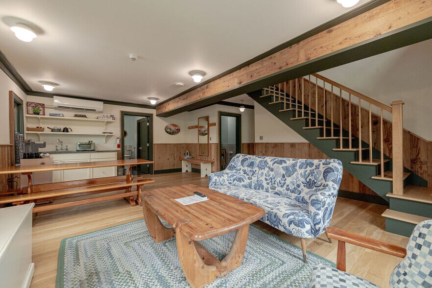 More Photos Of 37 Catamount Rd Hillsdale, Hillsdale Hotel For Sale