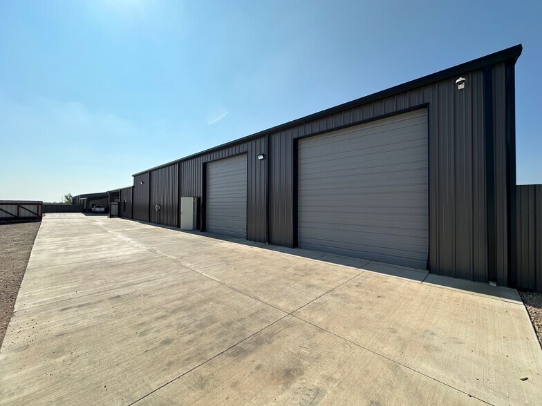 More Photos Of 6622 Winfield Ave, Lubbock Warehouse For Lease