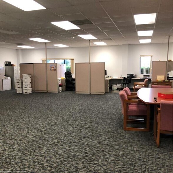 More Photos Of 7 Lykes Rd, Lake Placid Office For Lease