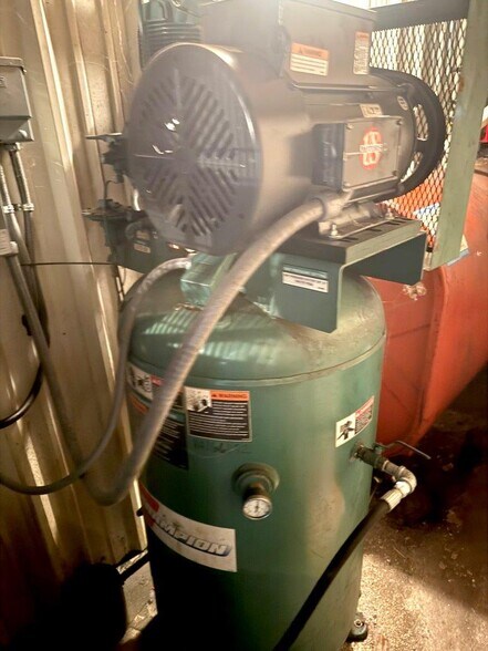 More Photos Of 2841 Old Franklin Tpke, Rocky Mount Auto Repair For Sale