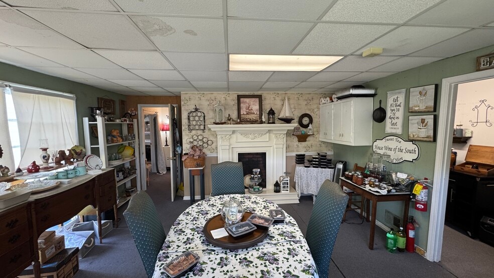 More Photos Of 6720 S Sweetwater Rd, Lithia Springs Office For Sale