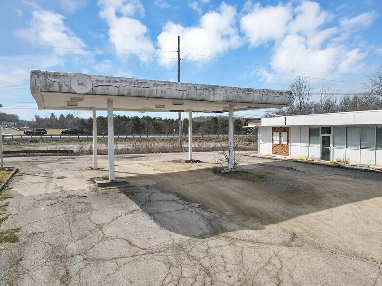 More Photos Of 1310 Columbus Rd, Granville Land For Lease