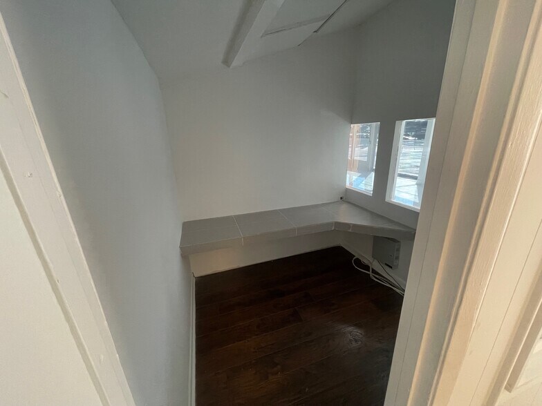 More Photos Of 1165 Cassat Ave, Jacksonville Auto Dealership For Lease