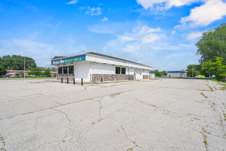 More Photos Of W7293 US Highway 10 114, Menasha Auto Dealership For Sale