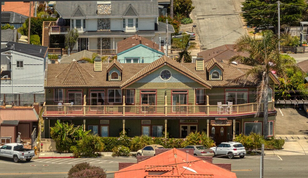 More Photos Of 95 S Ocean Ave, Cayucos Hospitality For Sale