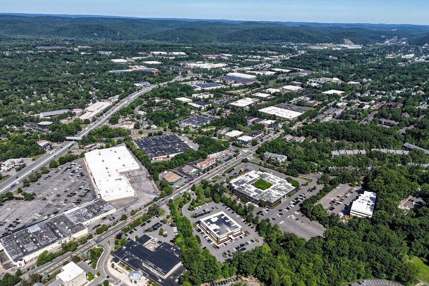 More Photos Of 470 Franklin Tpke, Ramsey Medical For Lease