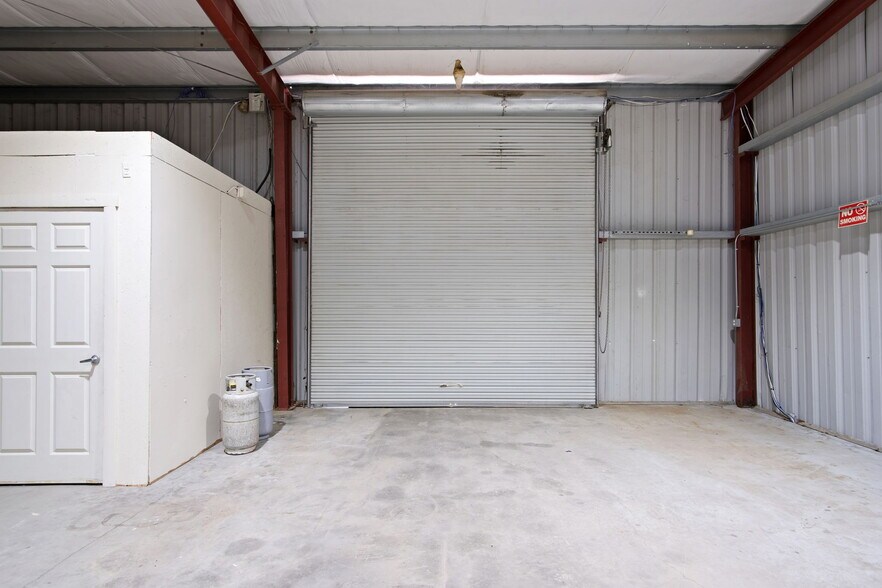 More Photos Of 1485 Atlanta Ct, Turlock Warehouse For Lease