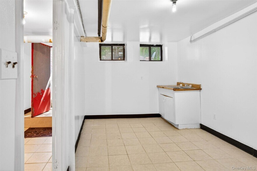 More Photos Of 34 Sutton St, Brooklyn Apartments For Sale