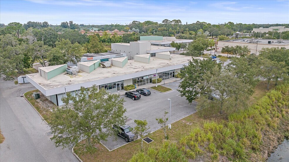 More Photos Of 15 S Beneva Rd, Sarasota Restaurant For Lease