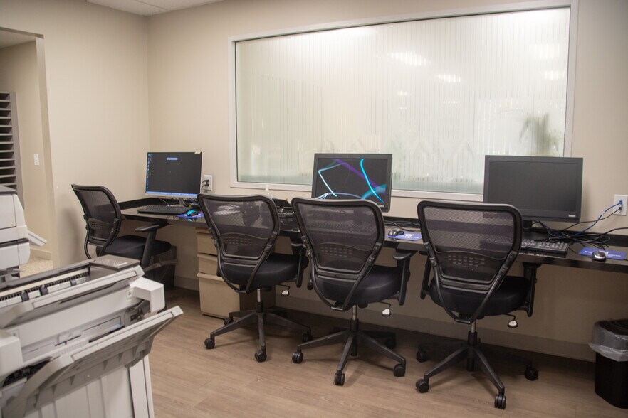 More Photos Of 1600 E Franklin St, Chapel Hill Medical For Sale