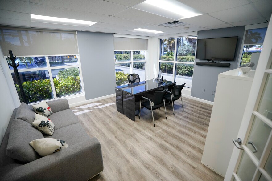 More Photos Of 7865 NW 46th St, Doral Warehouse For Lease