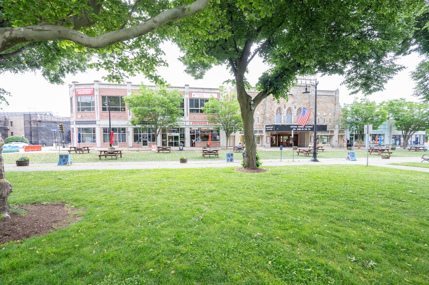 More Photos Of 117-125 Central St, Norwood Office For Lease