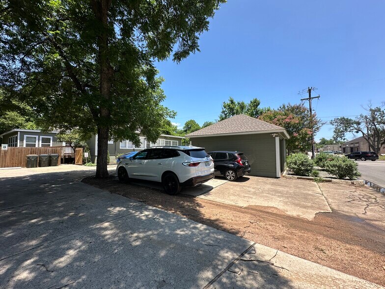 More Photos Of 1008 S Rock St, Georgetown Office Residential For Sale