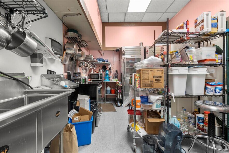 More Photos Of 20 E Main St, Torrington Restaurant For Lease