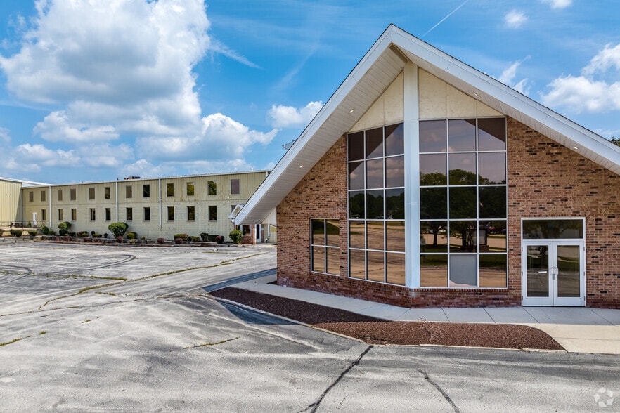 Primary Photo Of 7900 W Tower Ave, Milwaukee Manufacturing For Lease