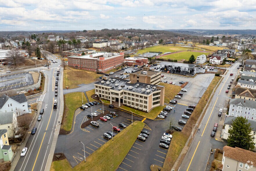 More Photos Of 10 Winthrop St, Worcester Medical For Lease