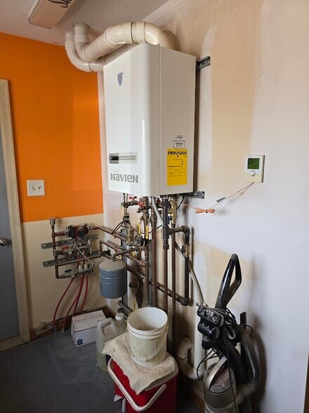 More Photos Of 808 W Walnut St, Fairbury Industrial For Sale