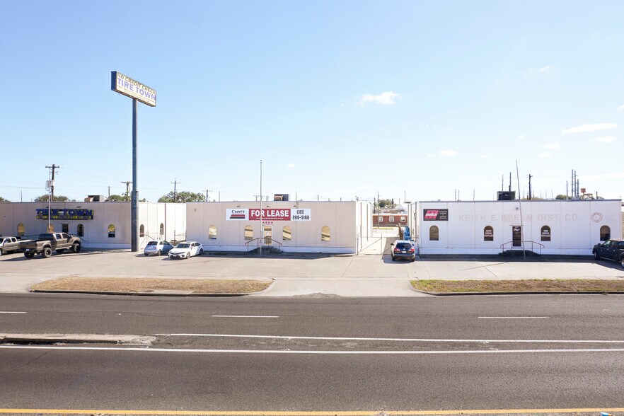 More Photos Of 4434 Crosstown Expy, Corpus Christi Industrial For Lease