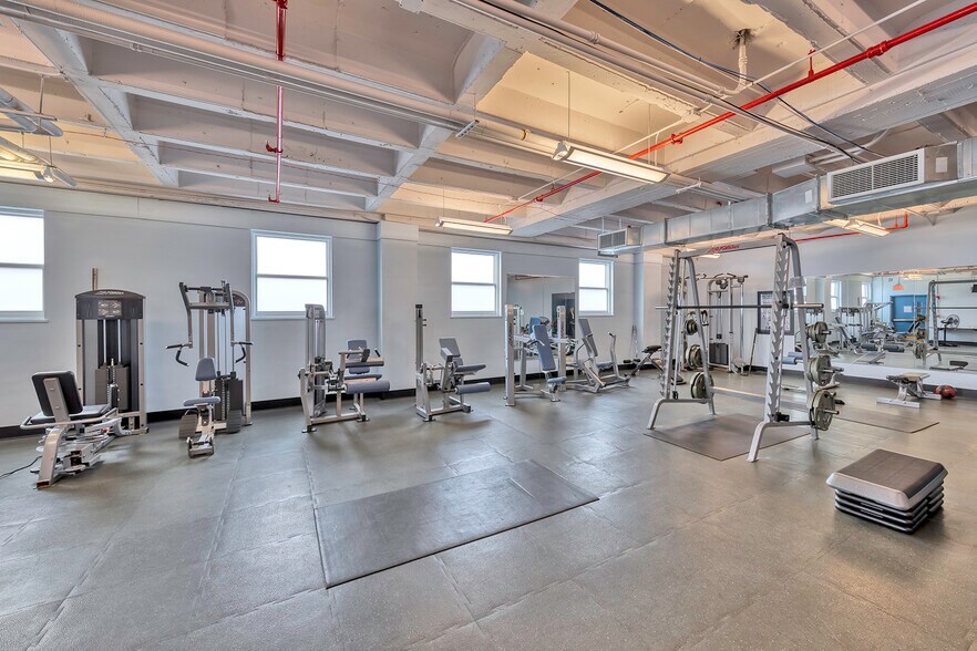 More Photos Of 350 S Northwest Hwy, Park Ridge Office For Lease