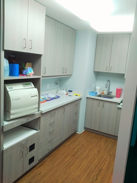 More Photos Of 110 Washington Ave, Pleasantville Medical For Lease