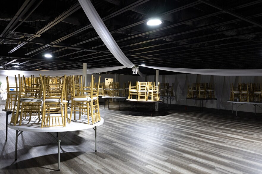 More Photos Of 155 Sheridan Blvd, Lakewood Freestanding For Sale