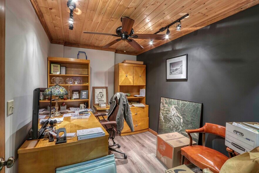 More Photos Of 316 N 2nd Ave, Sandpoint Office For Lease