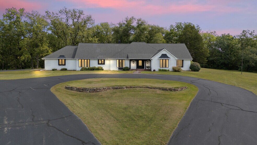 More Photos Of 1901 Moffet Rd, Saint Joseph Specialty For Sale