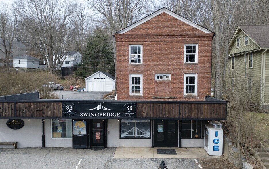 Primary Photo Of 5 Norwich Rd, East Haddam Freestanding For Sale