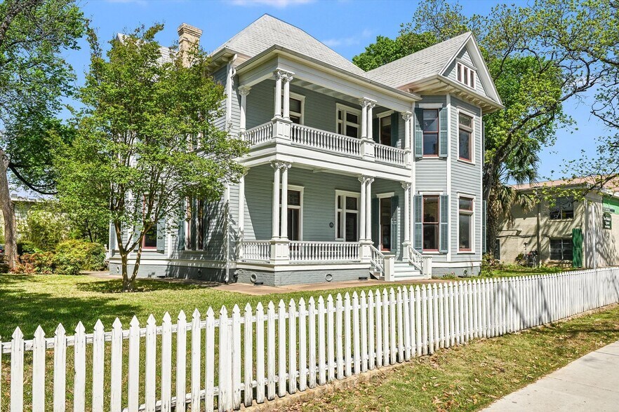 More Photos Of 2210 San Gabriel St, Austin Office Residential For Sale