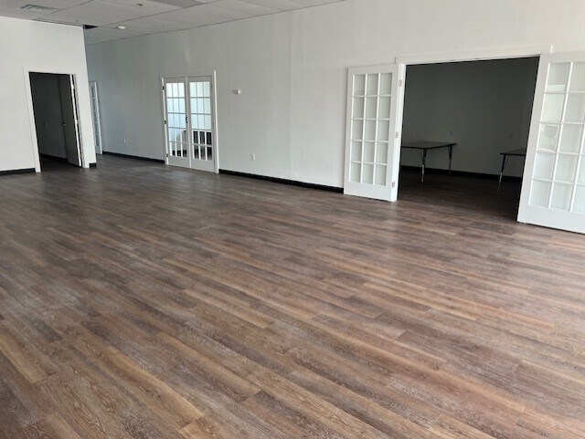 More Photos Of 127 W Main St, Ardmore Office For Sale