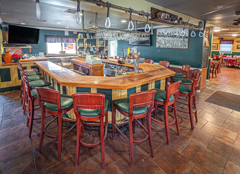 More Photos Of 923 State Route 32, Highland Mills Restaurant For Lease