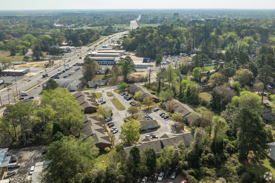 More Photos Of 1004 Appamattox Ct, Fayetteville Apartments For Sale
