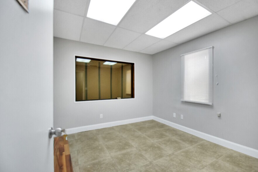 More Photos Of 5858 St Augustine Rd, Jacksonville Freestanding For Lease