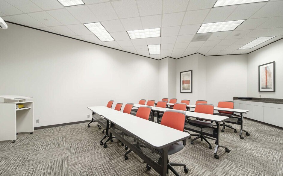 More Photos Of 5100 E Skelly Dr, Tulsa Office For Sale