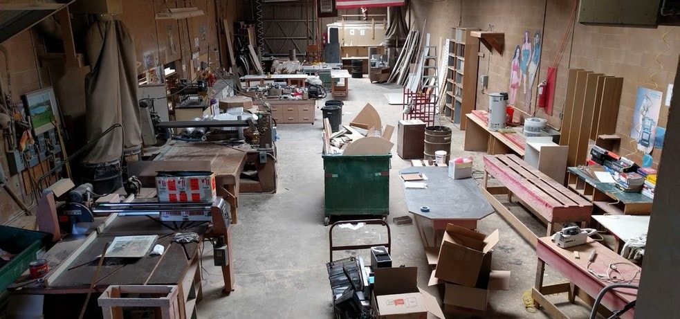 More Photos Of 15527 Vermont Ave, Paramount Warehouse For Lease