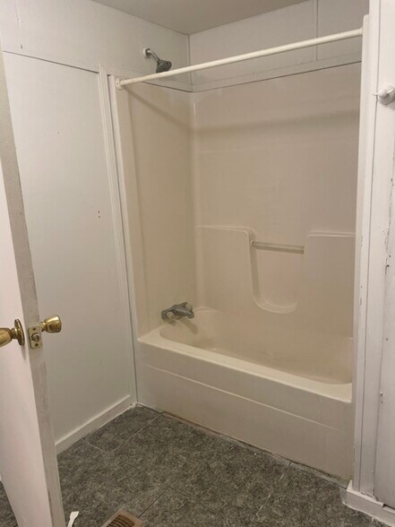More Photos Of 3 1st St, Houlton Manufactured Housing Mobile Home Park For Sale