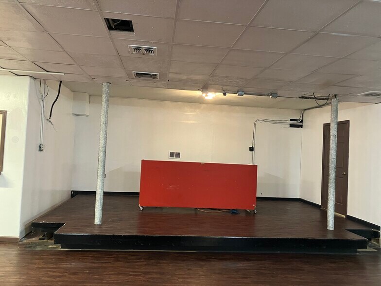 More Photos Of 4500 West Ave, San Antonio Storefront Retail Office For Lease