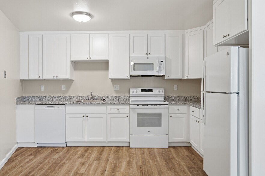 More Photos Of 1255 Woodside Rd, Redwood City Apartments For Sale